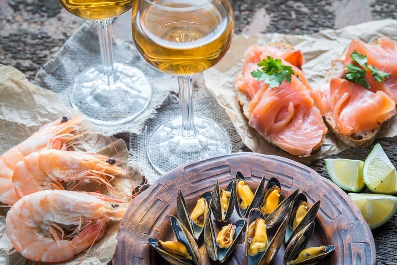 Fructe de mare cu sos de vin alb